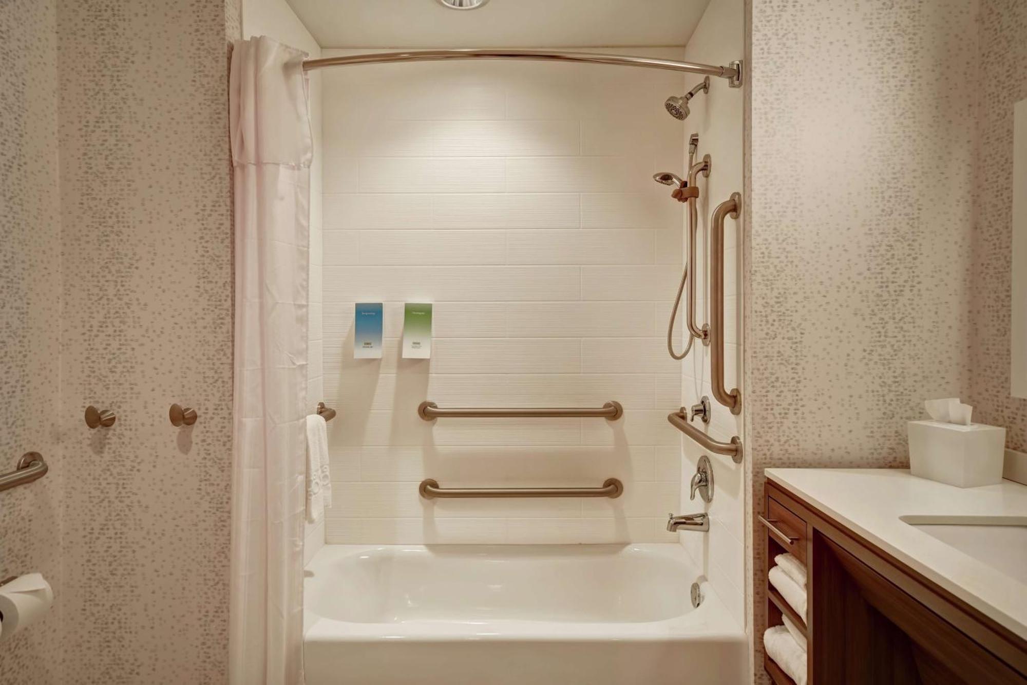 Home2 Suites By Hilton Springfield North Buitenkant foto